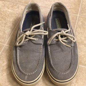 Sperry Topsider boat shoes ⛵️